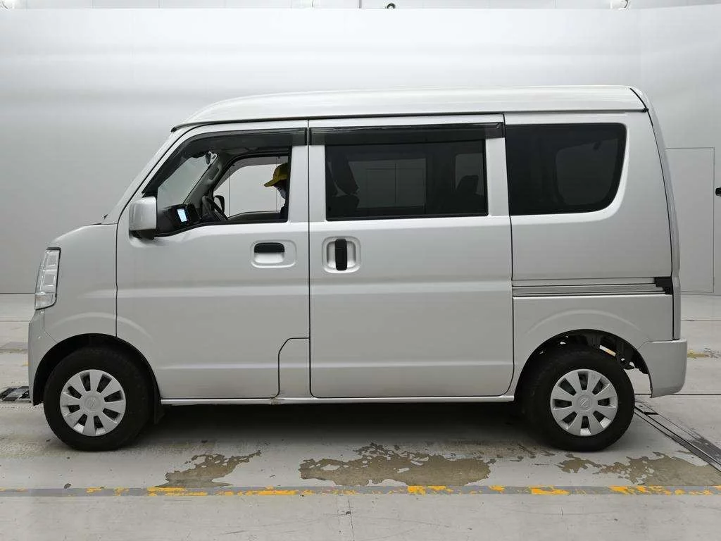 Nissan NV100 Clipper DR17V 2022
